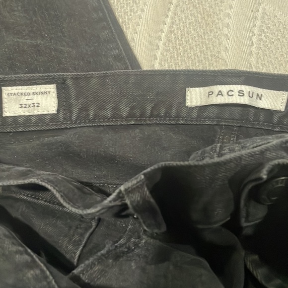PacSun, Men Black Ripped Stacked Skinny Jeans. 32x32 - Picture 5 of 5